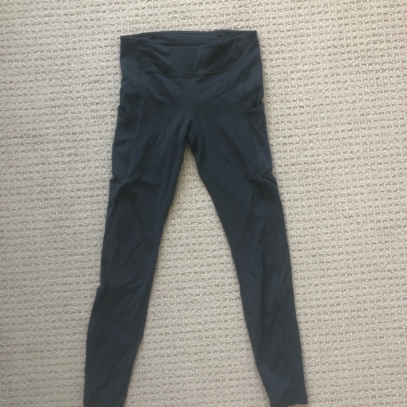 Lulu leggings size 6 - Picture 2 of 2